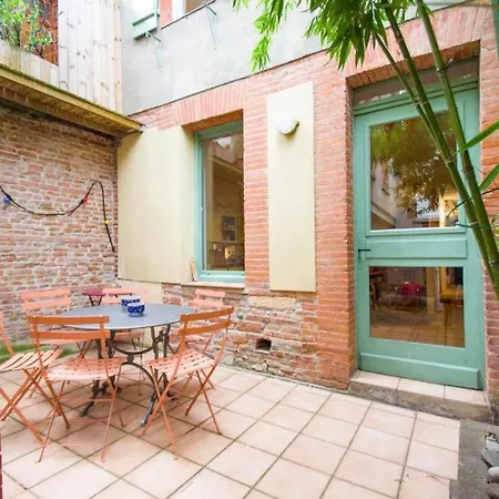 La Maison Du Merle: Le Charme En Centre-ville