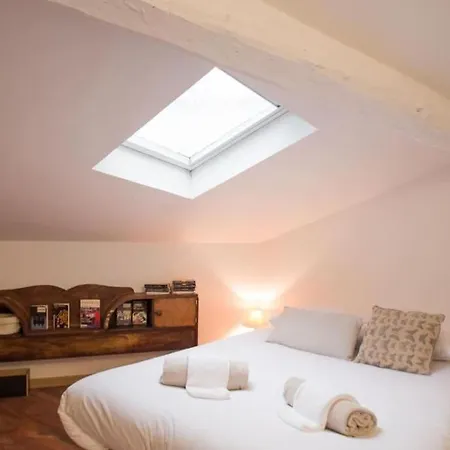 La Maison Du Merle: Le Charme En Centre-ville Ferienhaus *