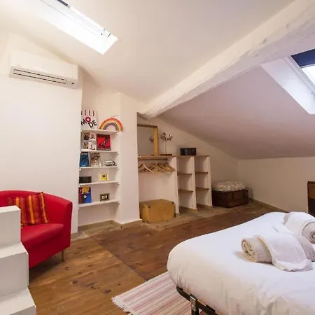 La Maison Du Merle: Le Charme En Centre-ville Ferienhaus