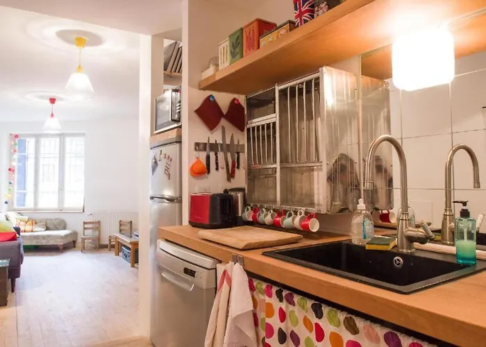 펜션 La Maison Du Merle: Le Charme En Centre-ville