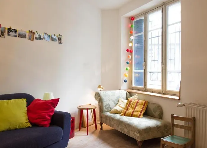 La Maison Du Merle: Le Charme En Centre-ville בית נופש