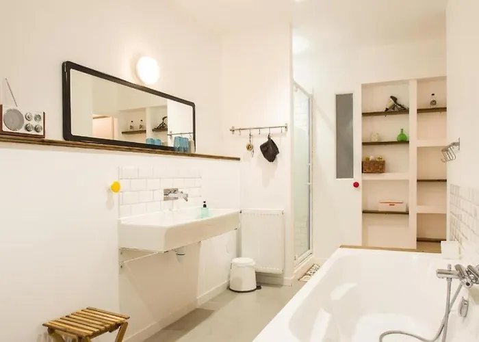 La Maison Du Merle: Le Charme En Centre-ville *