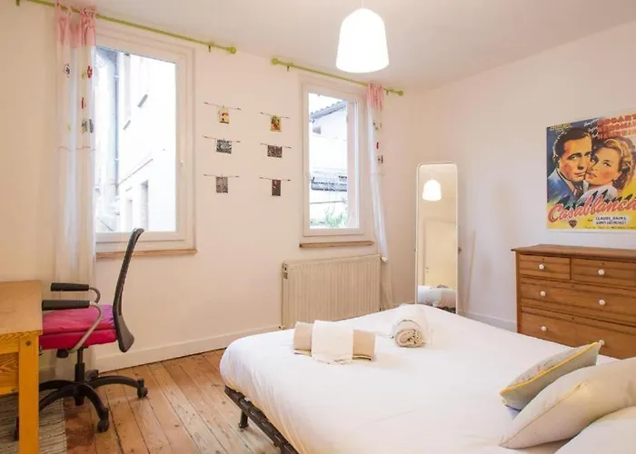 La Maison Du Merle: Le Charme En Centre-ville Nyaraló *